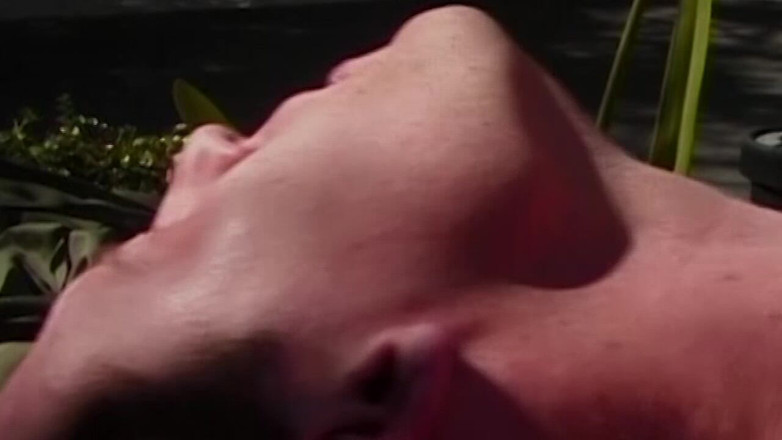 SEXUAL SIN GAY: Beyond holes, szene, 4_twink freunde, die sich gegenseitig die Ärsche im Whirlpool...