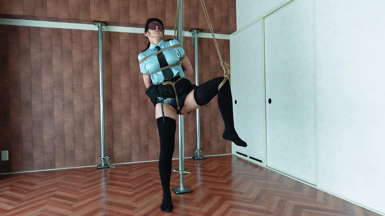 ushirosugatanomiki: पकड़ी गई महिला पुलिस की उजागर कामुकता