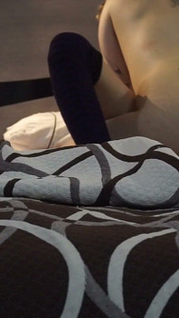 호텔 방에서 하드코어하게 섹스하는 트랜스 여친 리얼 커플 질싸