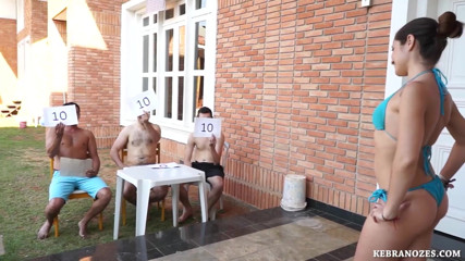 Kebranozes: Ballbusting in the bikini pageant