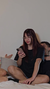 La Mia Ragazza Mi Lascia Solo Con La Sua Migliore Amica