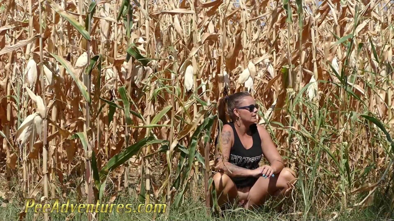 Pee Adventures: Čůrání na kukuřičném poli