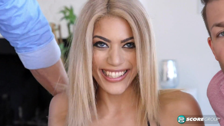 Scoreland: Amber Alena Busty Beauty in the Spotlight