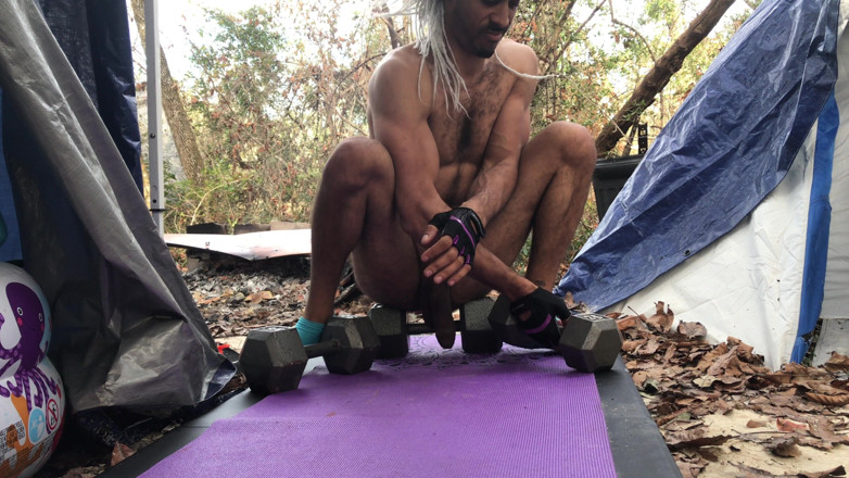 Arthur Eden aka Webcam God: Dumbbells &amp;dumbballs
