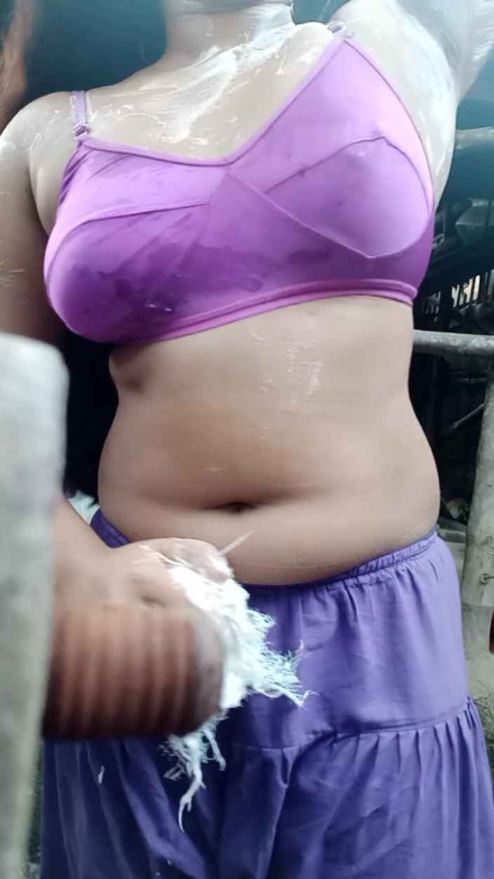 Kumaripriya: Primera vez muestra mi cuerpo