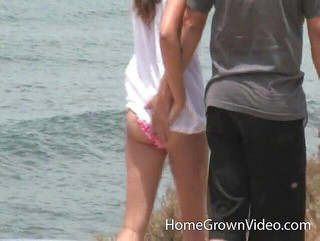 Homegrown Oral: Allie honí Lucasovi vzadu ve svém autě