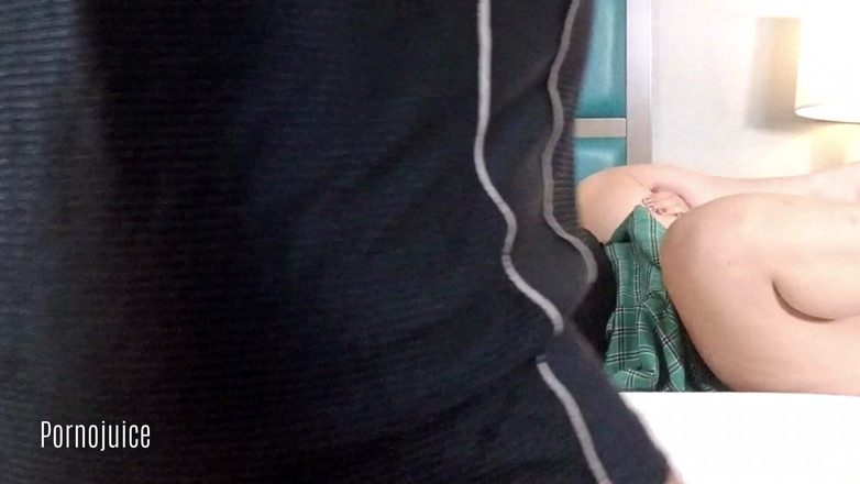 PornoJuice Faphouse: Âm hộ trắng mang thai 34 tuần được lai tạo bởi con...