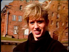 Lucky Cooch: Sarışın piliçle röportaj