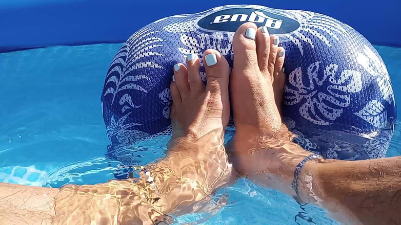 Midsouth Foot Fetish: क्या मैं तुम्हारे बगल में अपने पैर रख सकता हूं