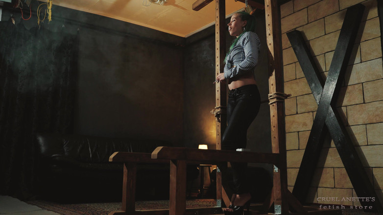 Cruel Anettes fetish world: Sám Po Dlouhém Dni