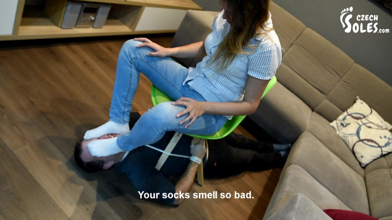 Czech Soles - foot fetish content: ถูกมัดแล้วถูกบังคับให้ดมถุงเท้าเมแกน - ตอนที่ 1