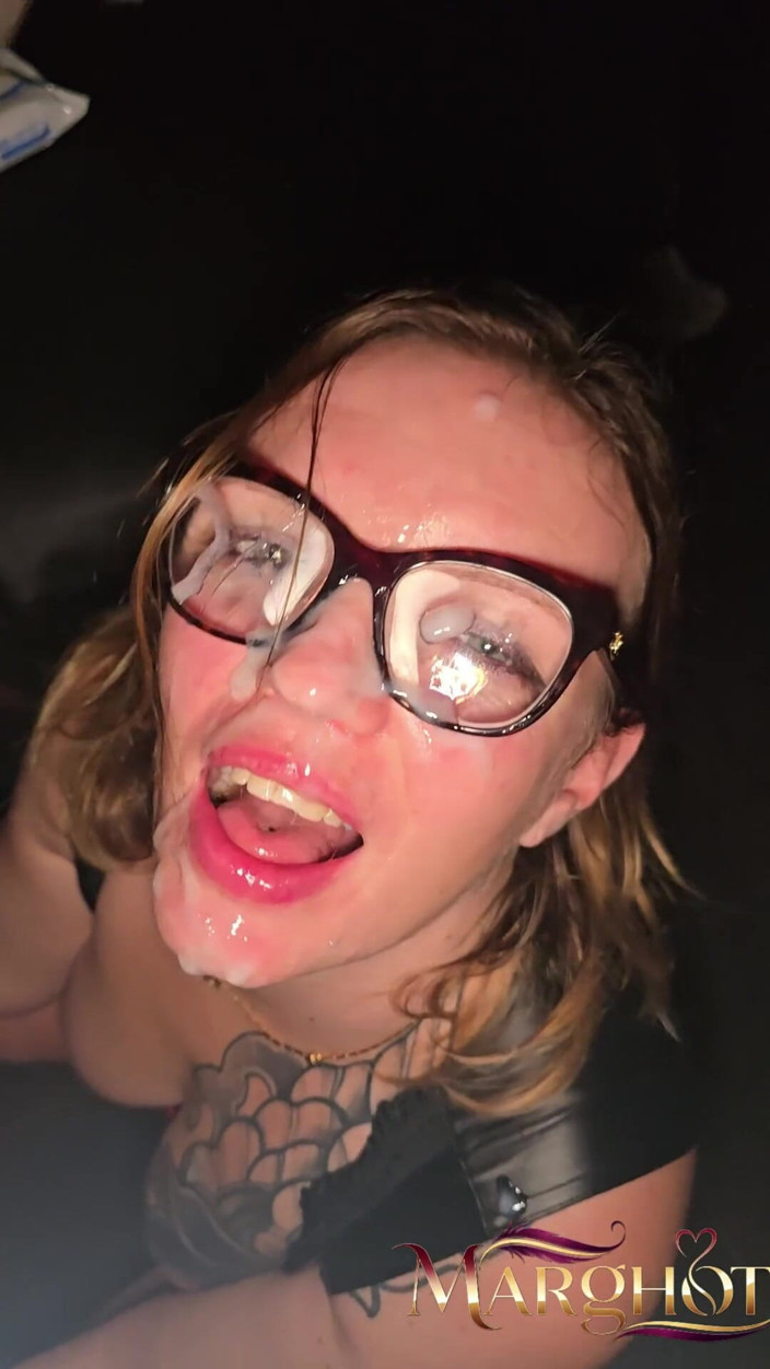 Sexymarghot: Bukkake fierbinte la sauna Lynx