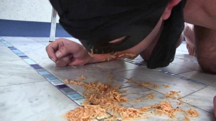 Foot Girls: Ebony ordered spaghetti