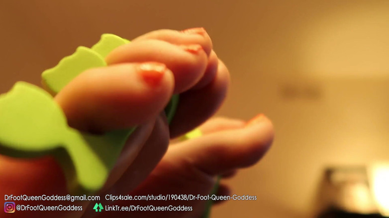 Dr. Foot Queen Goddess: Педикюр с яйцом от pedi (оранжевый), полная версия