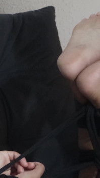 Luana in Solletico, bastinado e bondage pompino!