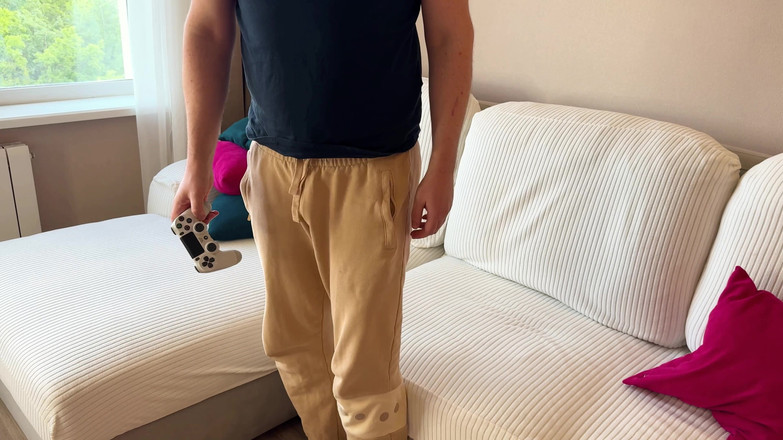 CumInMyMouthBaby: Arkadaşımın annesi üzerime pounced ve küstah bir şekilde sikiyor - konuşmalı Rus amatör