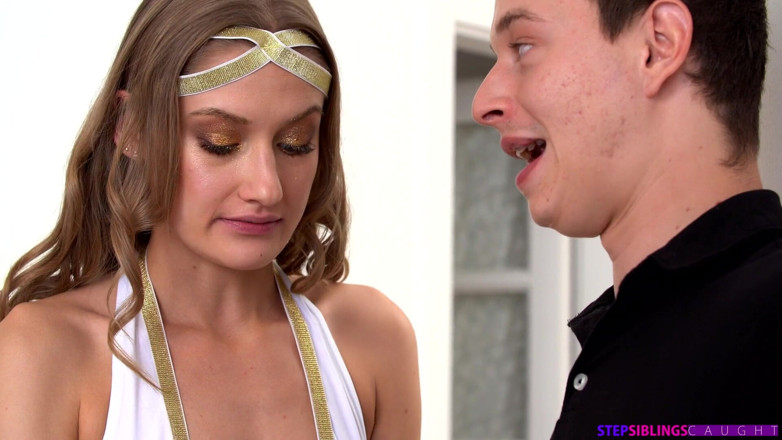 StepSiblings Caught: sauteli bahan bura larka chaahti hai - s14:e7