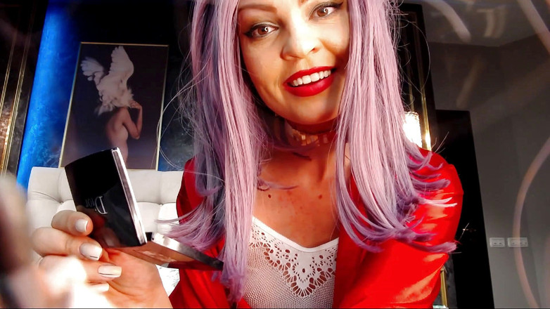 Kiras Secrets: Latihan make-up banci, bahagian 1