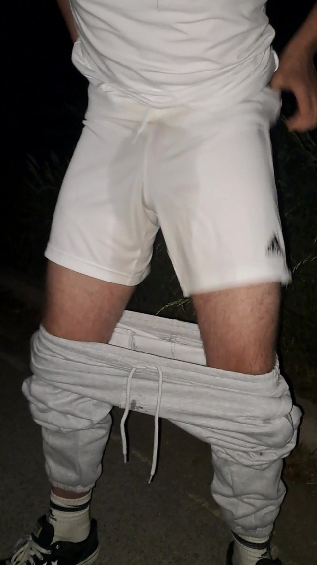 Benjii Pissing Himself (Benjii and Cubpig)