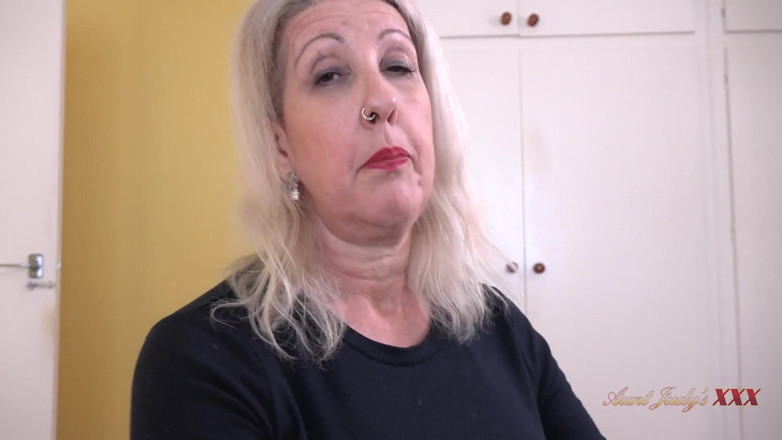 Aunt Judy's XXX: TanteJudysXXX - deine reife stiefmutter, frau maggie findet dein gestohlenes höschen (pov)
