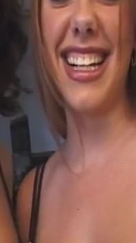 Dreier, creampie tropft von gedehnten schamlippen