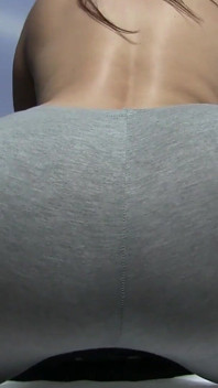 Orgasm cu ejaculare feminină în cur cu Sinn Sage