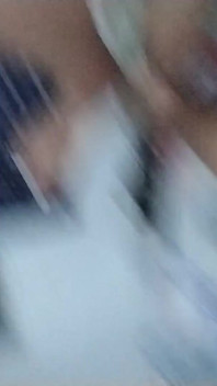 私の雄牛は、彼の妻が働いている間、彼の家で再び性交するように私を招待します