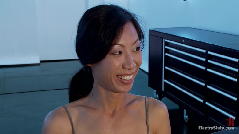 Electrosluts by Kink: Tia Ling Takes Hard Electrosex with Double Penetration!