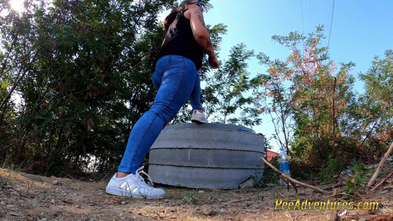 Pee Adventures: Chubby girls pee in her colants on a fitness session...