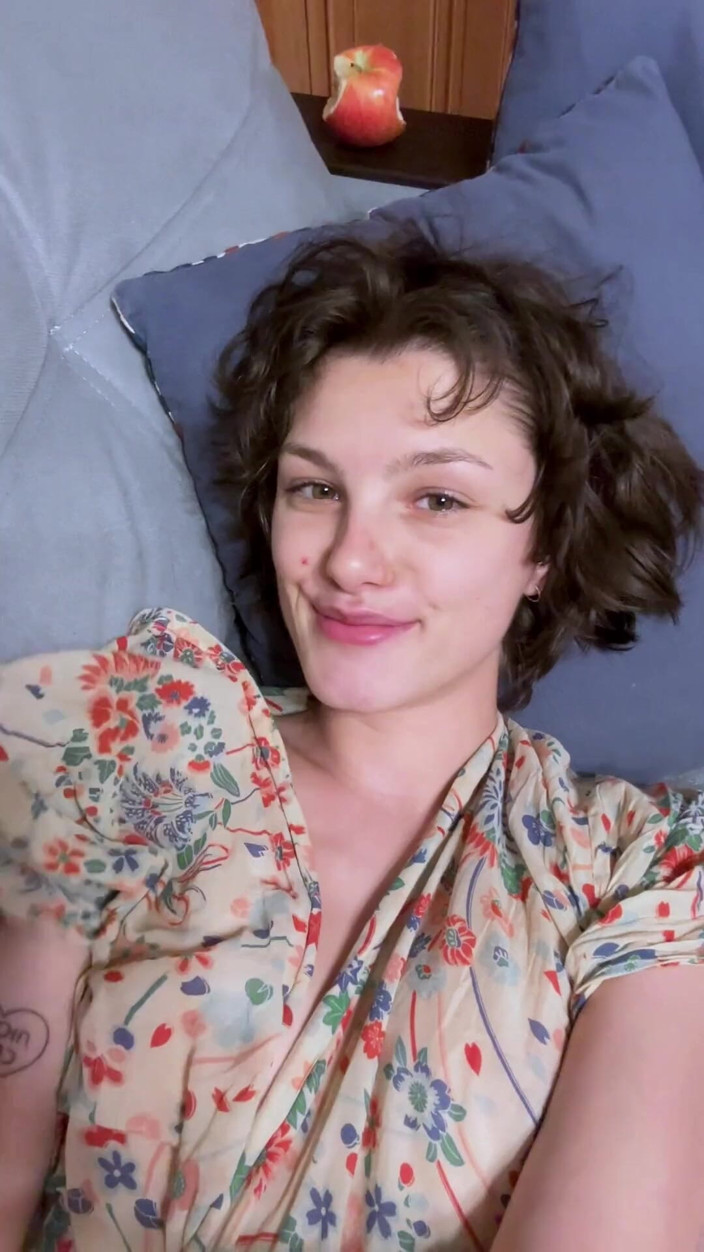 Karafuto404: Jilat jari-jariku dan muncrat tiga kali