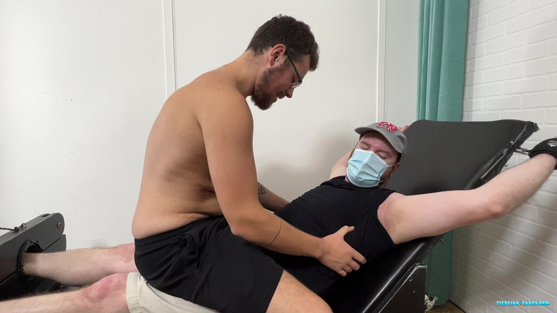 Ticklish Chubs: Lechtající kulatý robin - část 2