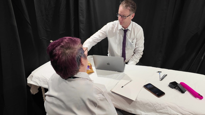 The Izars: 老师肮脏的荡妇：有机体 v 高潮