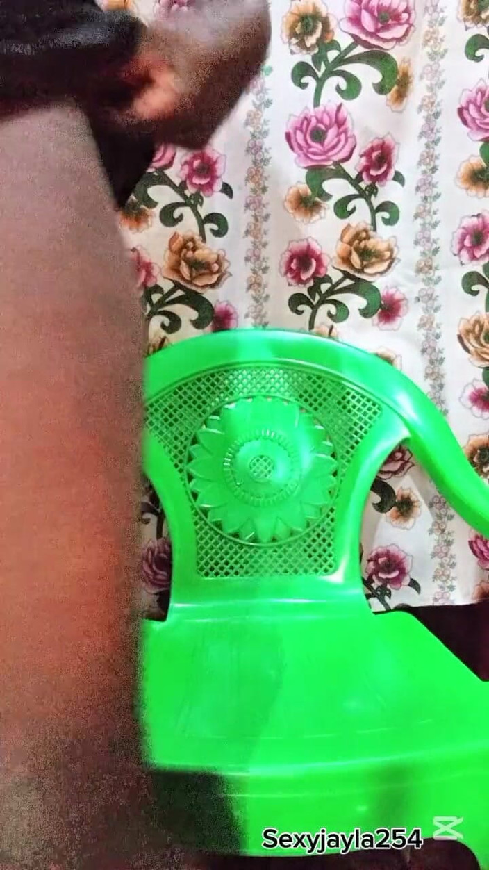 Sexyjayla254: 정액이 될 때까지 기름진 발견을 쓰다듬는 음란한 크로스드레서