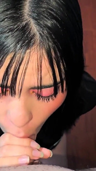 Jopy Laura接受了品牌制作人的所有不雅提议