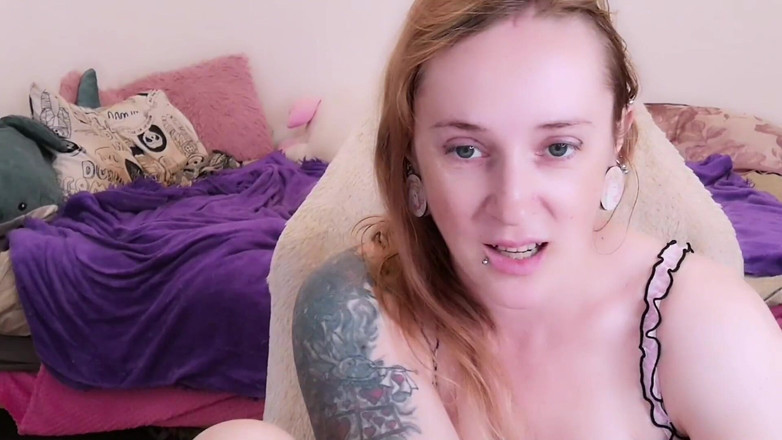 Kisicaxx: Humillación de pene pequeño - Kisica