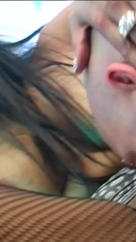 性感的大奶子黑人熟女印度女郎在寻欢洞口交和性交