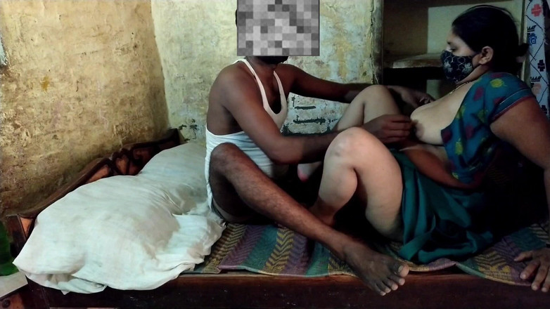 Desi_bhabhi121: Pasangan bhabhi Tamil romantis