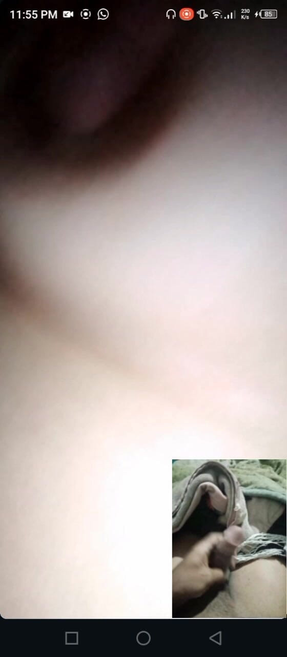 Viral video Pakistani: Urdu 음성으로 더러운 전화를 하는 라이브 섹시한 비디오를 보여주는 거유