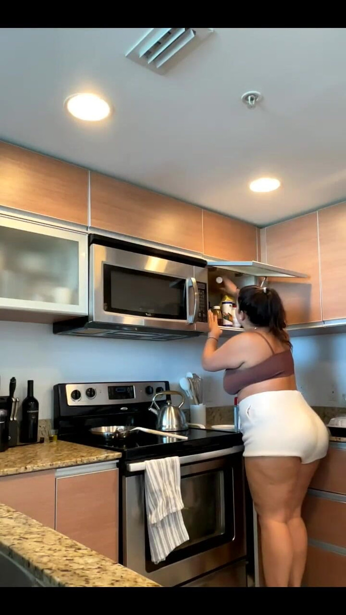 Dani Valentina: Dani Valentina ile canlı yayın
