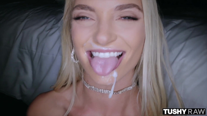 Tushyraw: Tushyraw Anal-crazy Hottie on the Prowl for a Hard Cock
