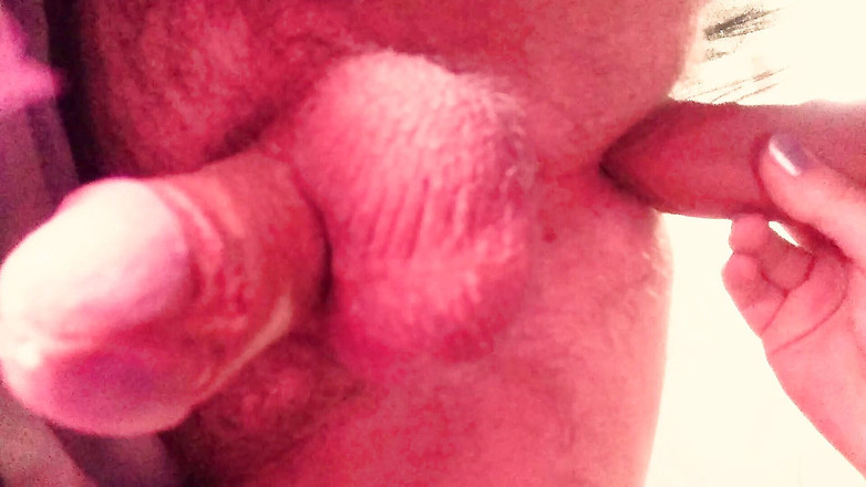 Campsissyboi: 肛门挤奶，吮吸鸡巴和多次射在我嘴里