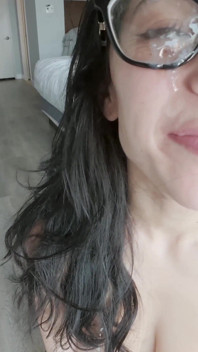 POV zlobivá služka Deepthroat kouření Divoká cowgirl jízda na kolenou na obličeji! Alexa Řetězy