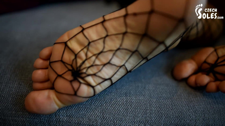 Czech Soles - foot fetish content: Сексуальне фітнес тіло і ноги, які обожнюються