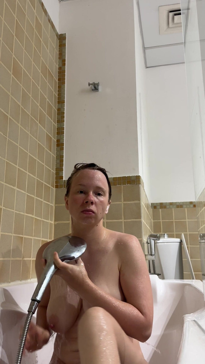 SweetLucy96: Hot Teen Soaped up and Shaved