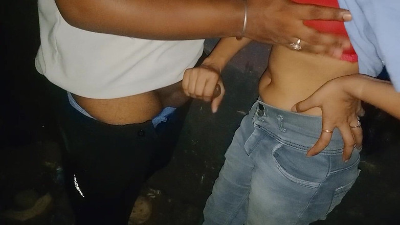 NikiRathod: Serial sepong kontol di belakang truk tengah malam