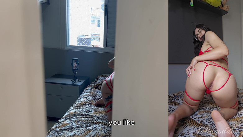 Shamelesscouple: सौतेले बेटे ने सौतेले बेटे को वीडियोकॉल पर हस्तमैथुन करते हुए पकड़ा