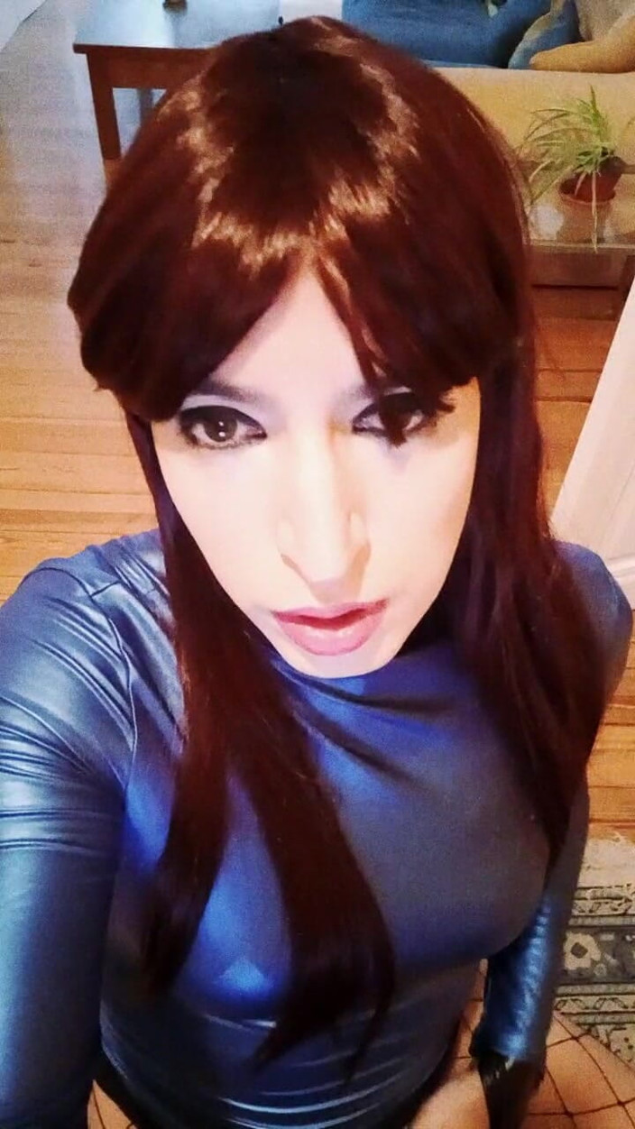 Tammy sissy slave: Tammysissy bersendirian di Airbnb