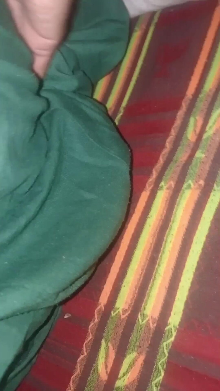 Desi Lusty Cooules01: Hardcore šukání desi manželky a škádlení s jejími prsy