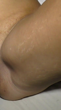 Sexy miLF prende enorme dildo