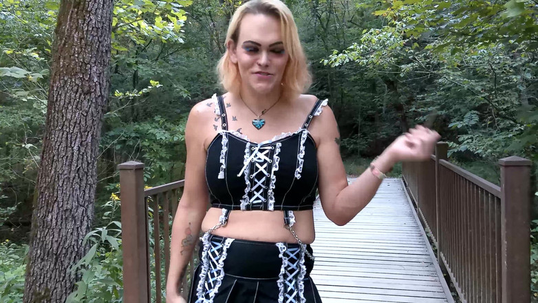 Cyanide Mistress Of Darkness: Devil's icebox- pijpbeurt grotavontuur